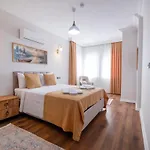 Apartment Yellow