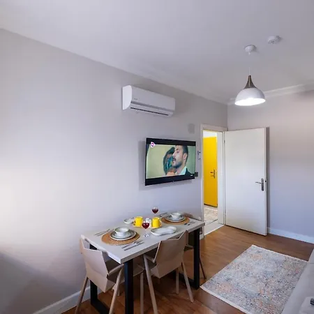 Yellow شقة